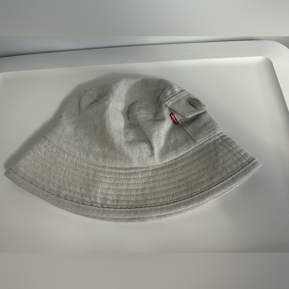 Levi's Light Gray Bucket Hat with Black Inner Band and Red Tag